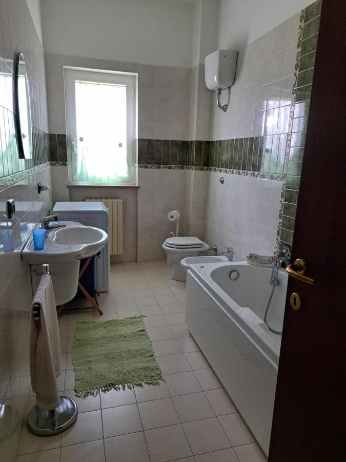 Busso La Casa Di Mezzo-Affitti Brevi-Zona Ospedaliヴィラ エクステリア 写真